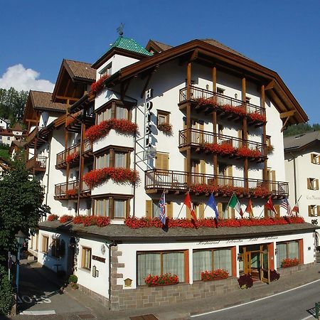 Hotel Dolomiti Madonna Ortisei Exterior foto